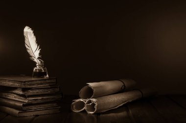 Quill'in kalem ve eski kitaplar