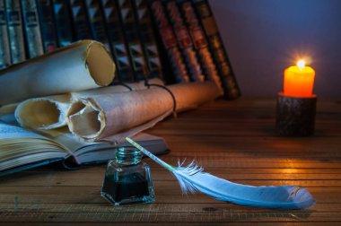 Quill'in kalem ve eski kitaplar