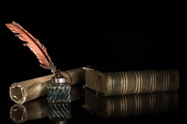 Quill'in kalem ve eski kitaplar