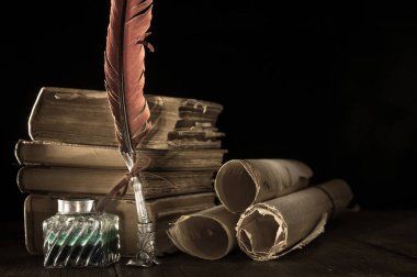 Quill'in kalem ve eski kitaplar