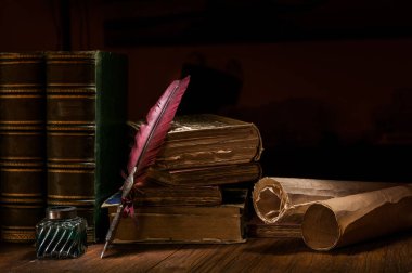 Quill'in kalem ve eski kitaplar