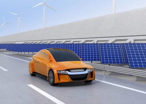 オレンジ色の電気車、高速道路走行. — ストック写真
