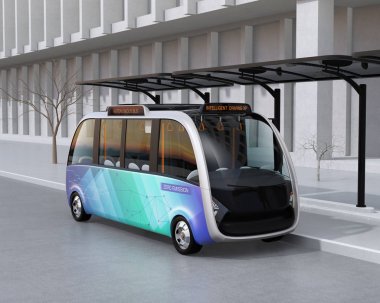 Kendi kendine sürüş servis otobüsü Otobüs terminalinde bekliyor. Elektrik için güneş panelleri ile donatılmış otobüs istasyonu. 3D render resim.