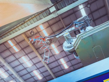 Robotik ve yapay zeka teknolojisi enjeksiyon kalıplarında 4.0 yenilik kullanımı