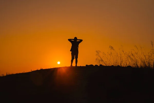 Banner Web Viandante Avventura Viaggia Dalla Silhouette Uomo Escursionismo Stare — Foto Stock