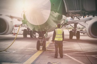 Mekanik pist, uçak beklemede