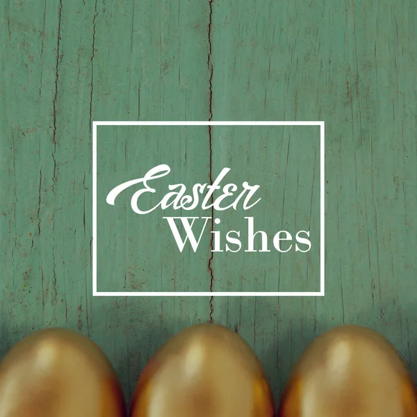 Paskah salam terhadap telur Paskah emas — Stok Foto