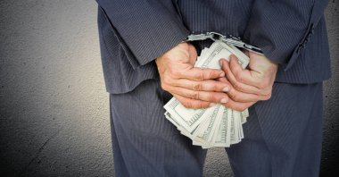 iş adamın elleri arkasından