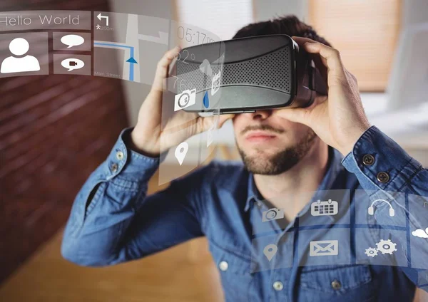 Mann trägt vr virtuelle Realität — Stockfoto