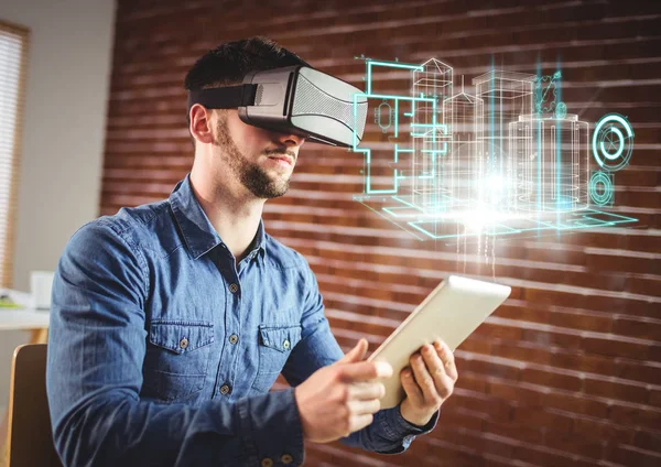 Mann trägt Virtual-Reality-Headset mit Schnittstelle — Stockfoto
