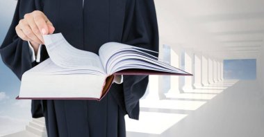 Hukuk kitap yargıç