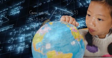 Globe adlı matematik denklemler üzerinde seyir kız