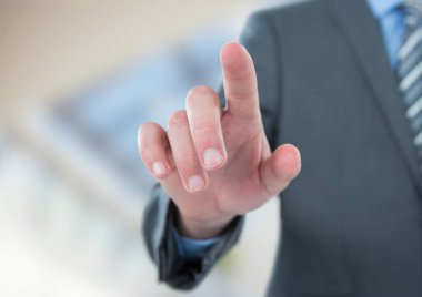 ekran dokunaklı işadamı