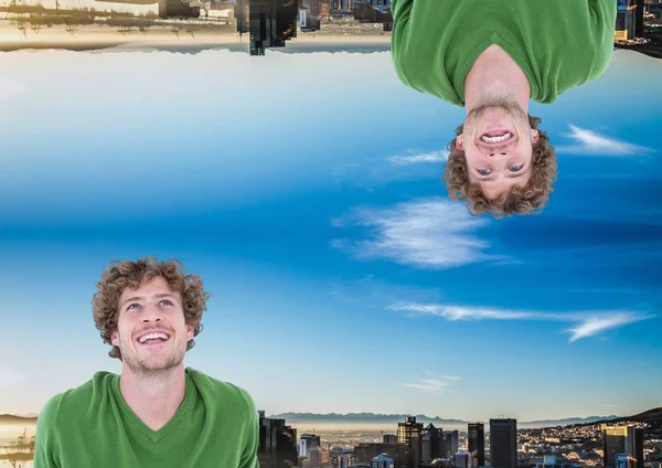 Zöld jumper, és boldog ember — Stock Fotó