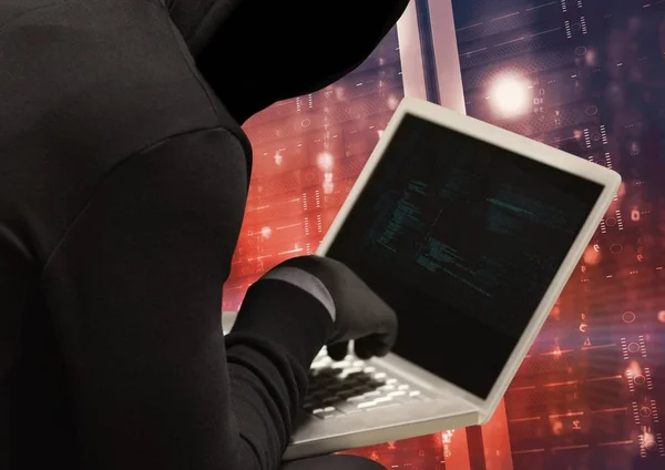 Black Jumper Hacker mit offenem Gesicht — Stockfoto