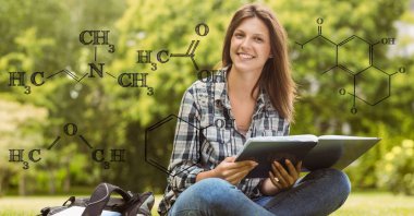 Kız öğrenci kitap formülleri ile