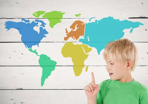 Αγόρι, δείχνοντας πολύχρωμο χάρτη — Φωτογραφία Αρχείου