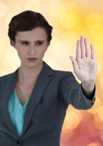 Femeie de afaceri gesturi stop semn — Fotografie, imagine de stoc