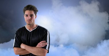 Futbolcu geçti silah ile 