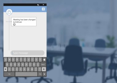 Toplantı salonunun içinde sosyal medya Messenger App arabirimi