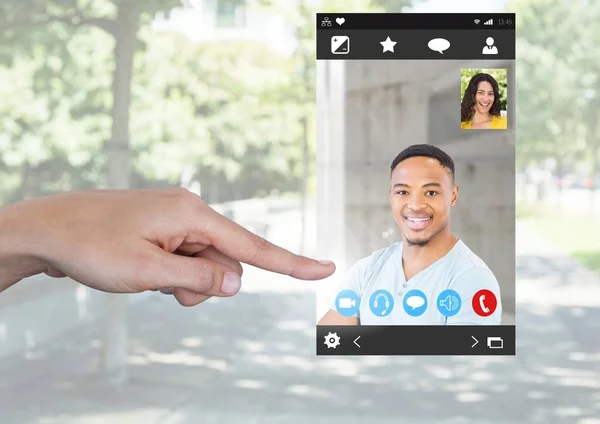 Mano tocando Social Video Chat App Interfaz —  Fotos de Stock