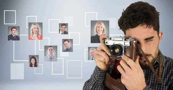 Hombre fotografiando y volando retratos —  Fotos de Stock