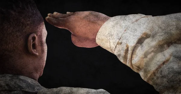 Back of soldier saluting against black background with grunge overlay — Stock Photo, Image