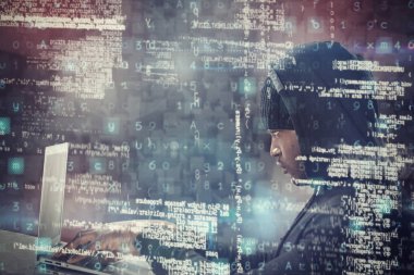 Erkek hacker dizüstü kullanarak bileşik görüntü 