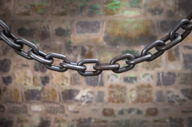 Metalik zincir asılı 3d görüntü