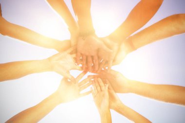 Doğrudan arkadaşlar atış eller istifleme