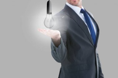 Ampul işadamı elinde