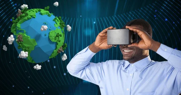 Geschäftsmann mit VR-Brille beim Betrachten eines 3D-Bildes des Planeten Erde — Stockfoto