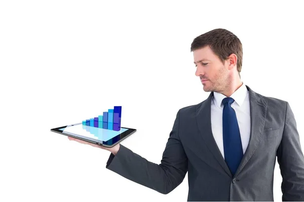 Podnikatel, drží tablet s digitální grafikou — Stock fotografie
