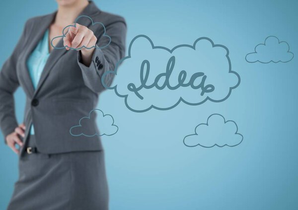 Бизнес-леди с ручкой и белой идеей
 