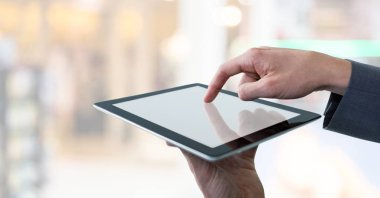 Tablet Kamu dokunmadan işadamı