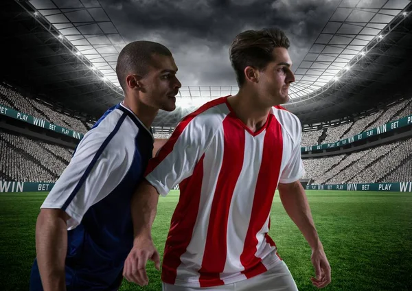 Fotbollsspelare spelar en fotbollsmatch — Stockfoto