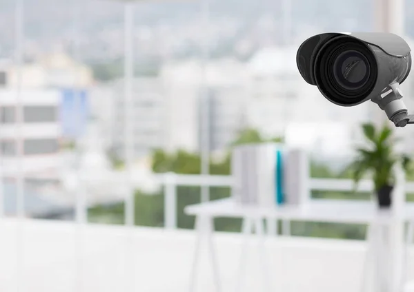 Камера видеонаблюдения на разряженные здания — стоковое фото