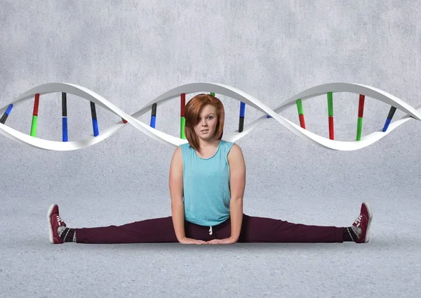 Mulher desportiva com cores cadeia de dna — Fotografia de Stock