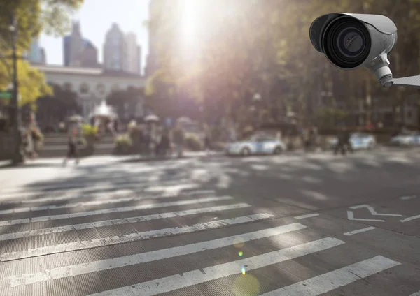 Cctv kontrollierte tagsüber einen Fußgängerüberweg — Stockfoto