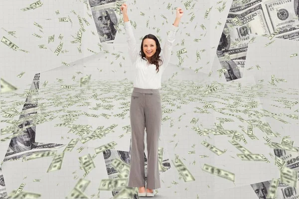 Бізнес-леді задоволена падінням грошей — стокове фото