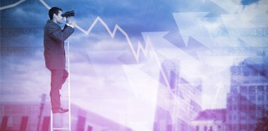 merdiven üzerinde duran işadamı