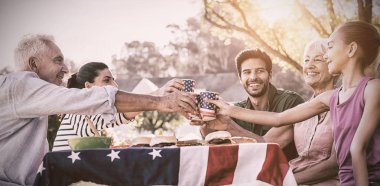 Aile piknik ve tost ekmegi