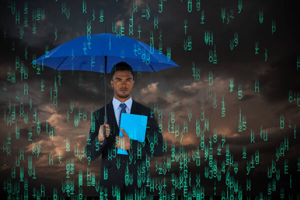 Бизнесмен с синей пуговицей и файлом
 