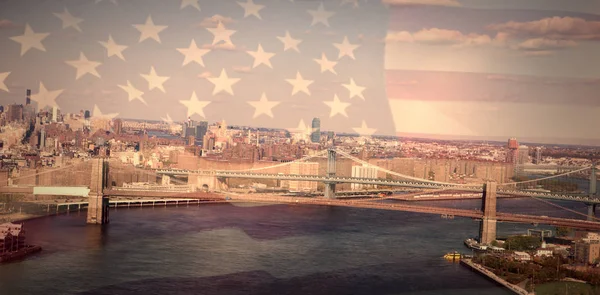 Σημαία Αμερικής κατά της γέφυρας — Φωτογραφία Αρχείου