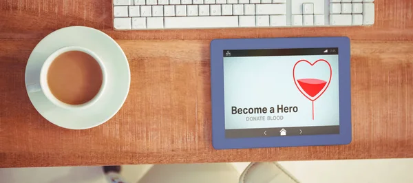 Zu einem Heldentext mit Herzform auf dem Bildschirm werden — Stockfoto