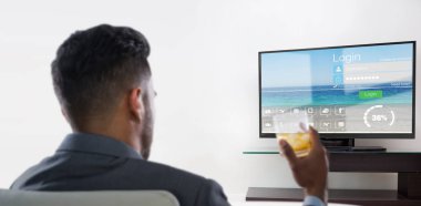 Viski cam tutan işadamı arka bakış Birleşik resim