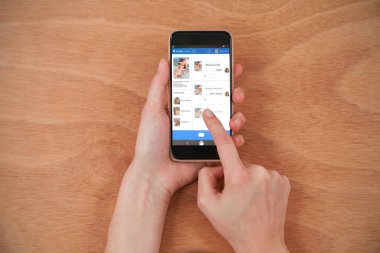 Sohbet uygulama arabiriminin bileşik 3d görüntü