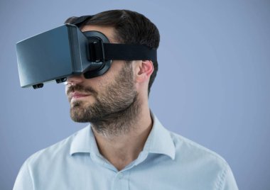 Sanal gerçeklik kulaklık erkekte