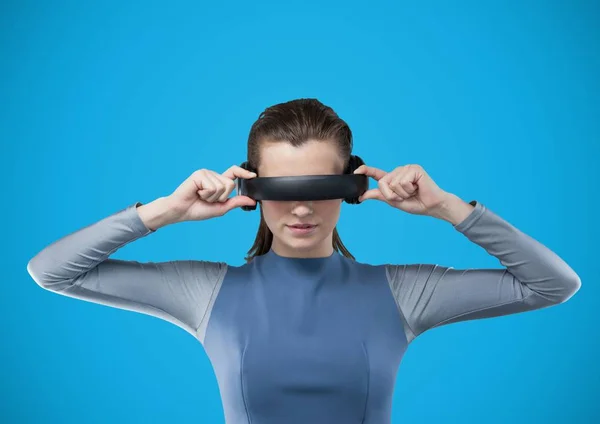 仮想現実のヘッドセットの女性は — ストック写真