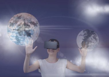 Kadın fişekleri mor arka plan ile 3d gezegenler dokunmadan Vr kulaklık